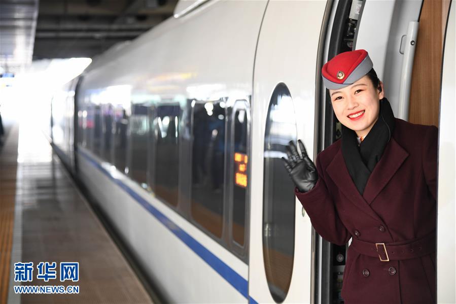 你以为轻薄笔记本都一样？LG gram 17英寸大屏并不同【数码&手机】风尚中国网