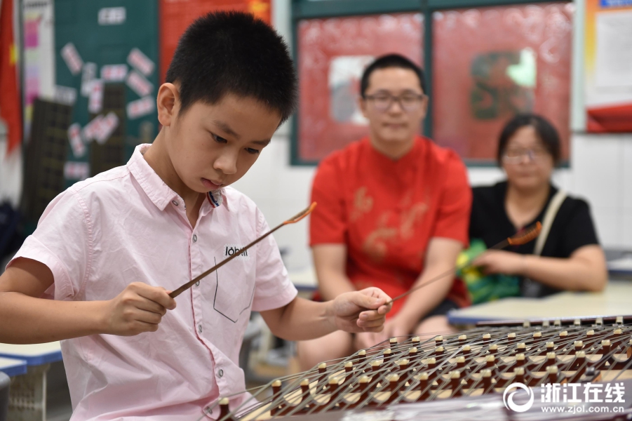 小小脆片搅动商场！有营养，有颜值，便是——妙纯苦荞脆片！ ！