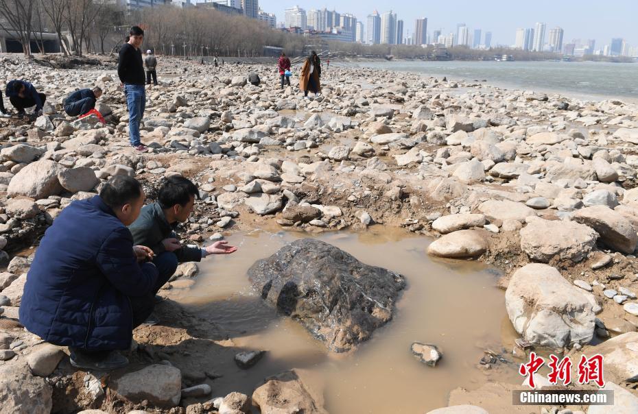 铜陵市教体局展开“铸师魂、守师道、立师表”专题教育活动