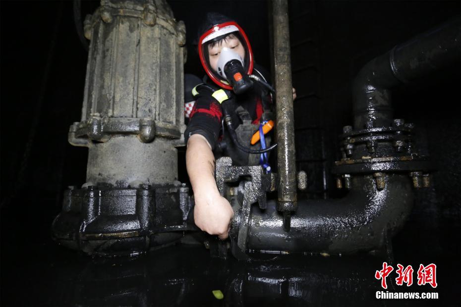 椰丁生榨椰子汁，纯醇椰香，收割市场，助您抢占市场！